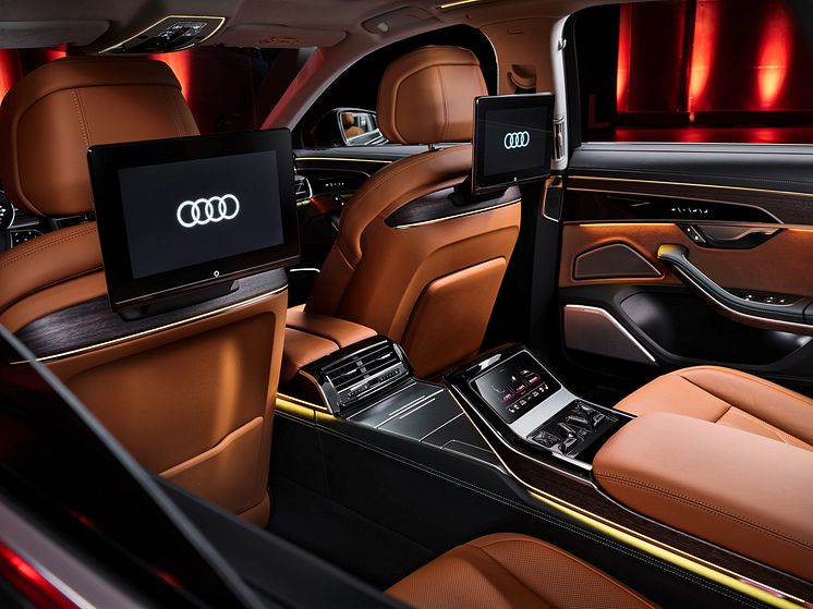 Audi A8 L med loungestemning