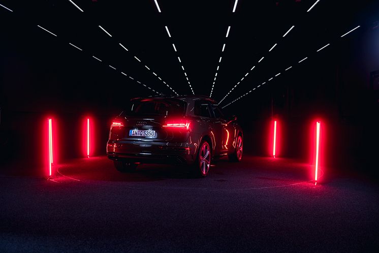 Audi Q5 with digital OLED in the Audi light channel