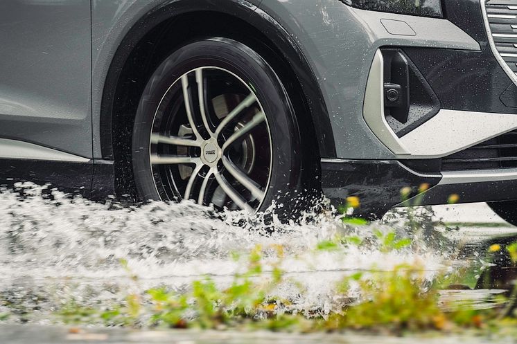 Nokian_Tyres_Wet grip of premium tires_B.jpg