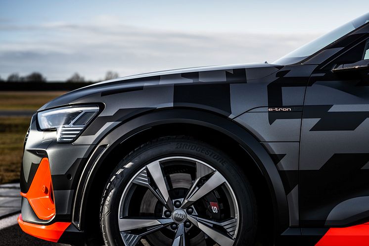 Audi e-tron Sportback S i design camouflage