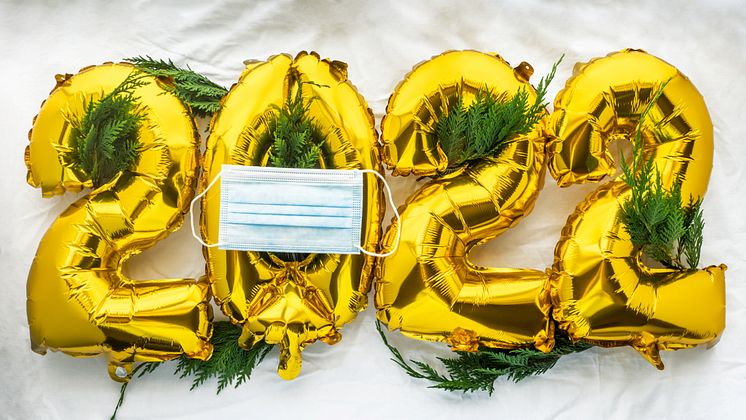 2022-new-year-numbers-balloons-on-white-with-face-2021-09-04-16-18-18-utc edit.jpg