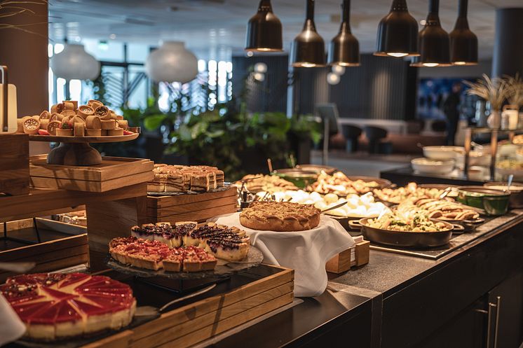 desserts-lunch-restaurant-conference-buffet-quality-airport-hotel-værnes