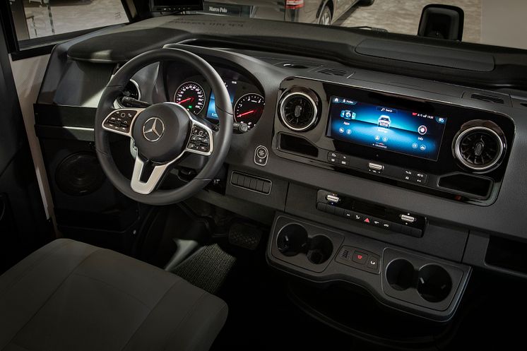 Förarmiljö i Mercedes-benz Sprinter – med MBUX