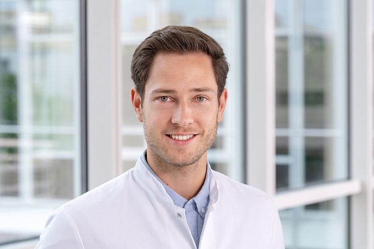 Dr. med. Fabian Starnecker