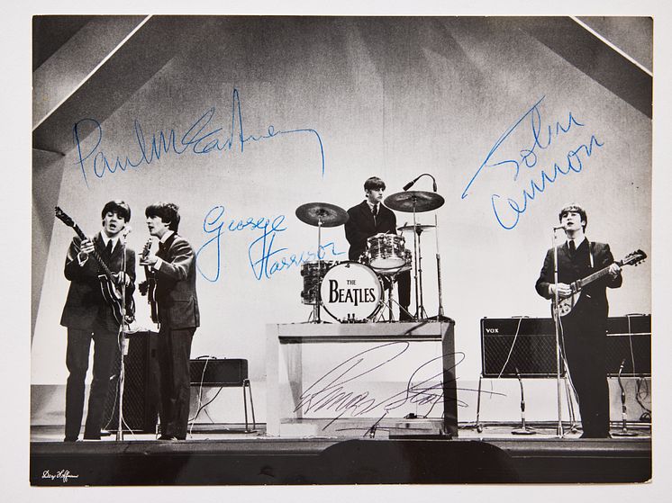 BeatlesDezo63.jpg