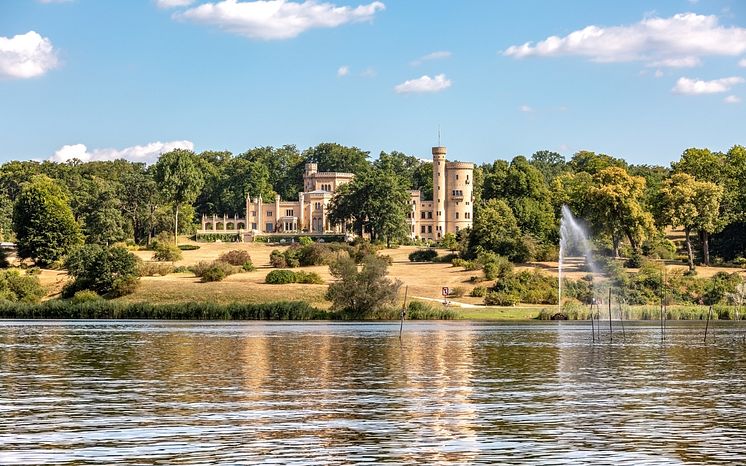 Potsdam Schloss Babelsberg (c) TMB Fotoarchiv Steffen Lehmann..jpeg