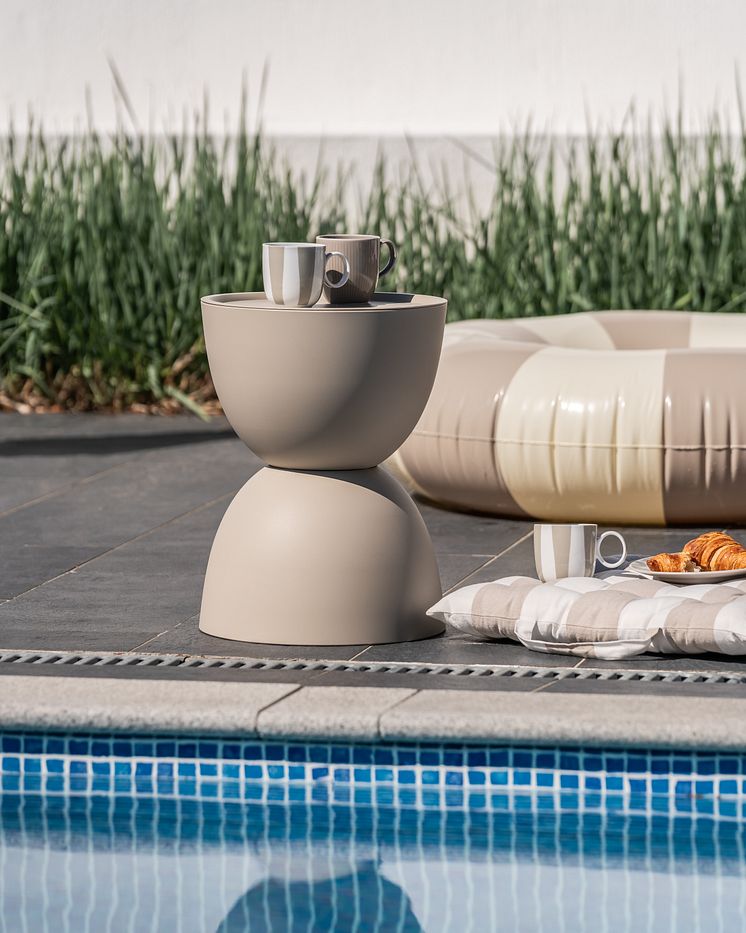 Riviera mugg 32 cl, Saint-Tropez Sand och Nordic Dawn mugg 32 cl, Bark