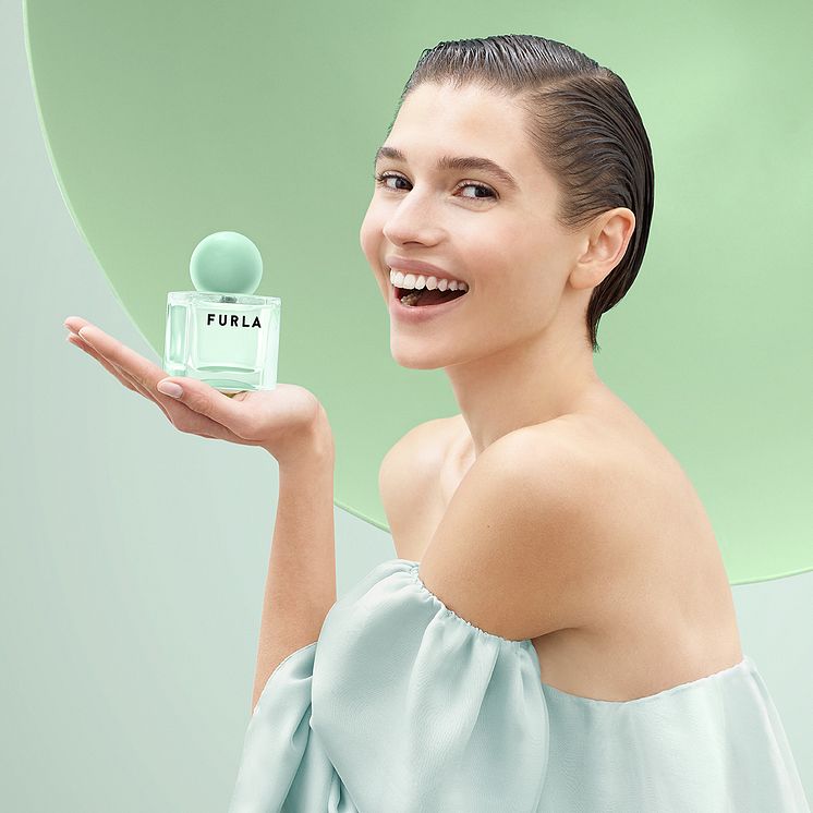 Furla_Armoniosa_Fragrance-2.jpg