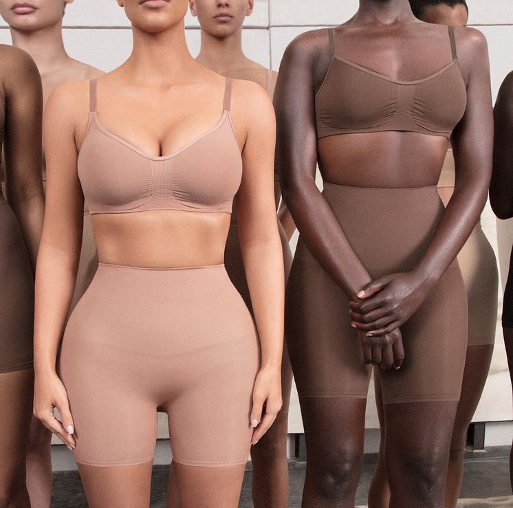 SKIMS_SeamlessSculpt_CoreBrandImagery_8.jpg