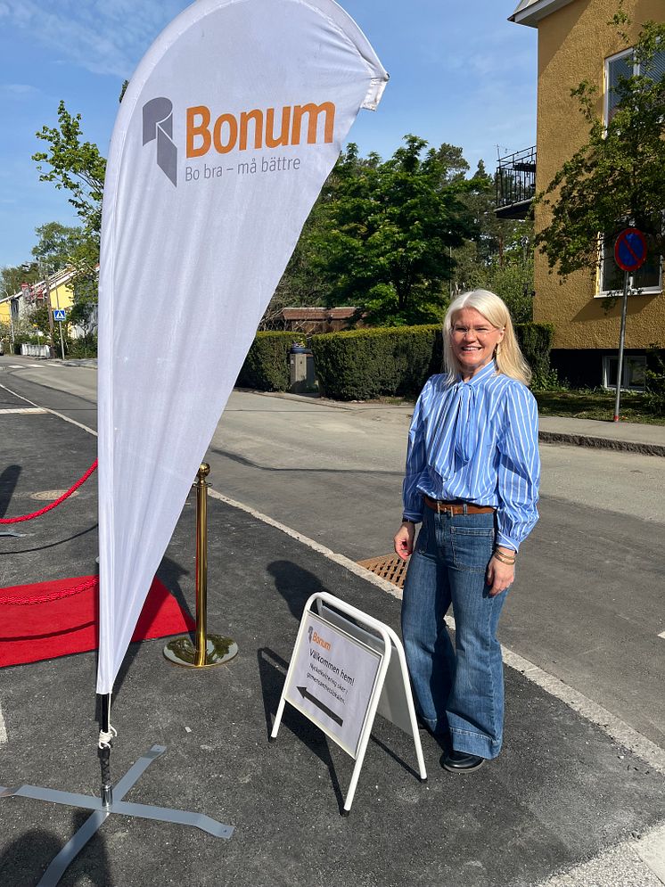 Riksbyggens Angelica Ringström inflyttning Bonum Brf Trädgårdslunden.jpeg