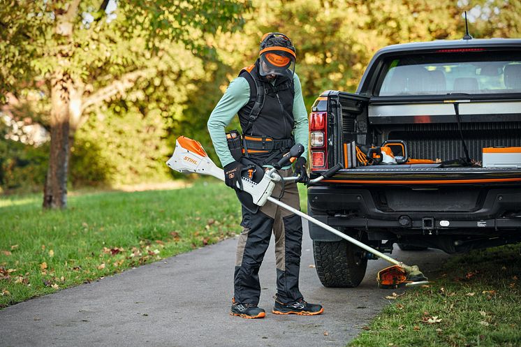 STIHL_ADVANCE_X-Flex_FS_plus_Hueft_Gurt_Anwendung.jpg