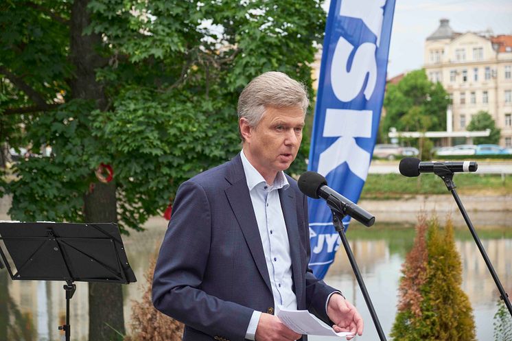 01_JYSK_TheDanishAmbassador_Flemming_Stender.jpeg