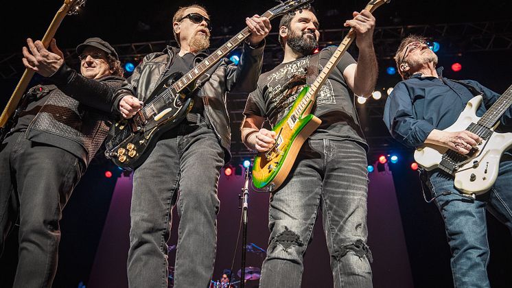 blue-oyster-cult-ameristar-casino-kansas-city-2020-18 crop.jpg