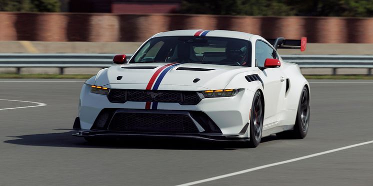 2025 Mustang GTD Spirit of America_08.jpg