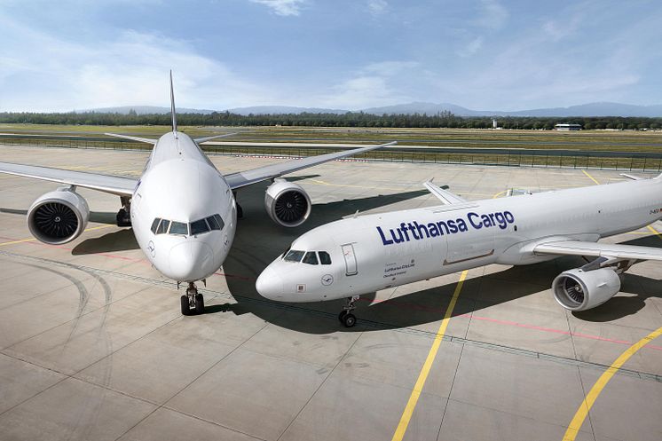 B777F_A321F_LufthansaCargo.jpg