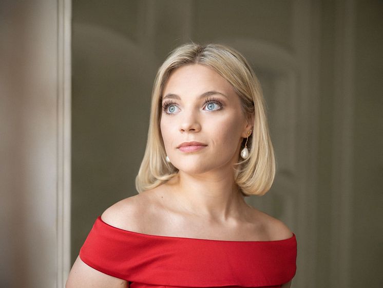 rebecka-wallroth-1-photo-by-peteradamik (1).jpeg
