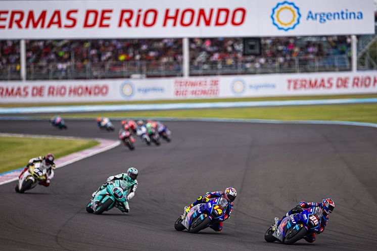 2025031701_019xx_MotoGP_Rd2_ゲバラ選手_アルボリーノ選手_4000.jpg