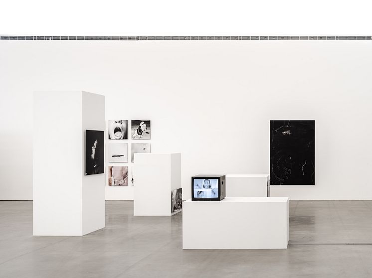 Frida Orupabo, installationsvy On Lies, Secrets and Silence, Bonniers Konsthall, 2024.