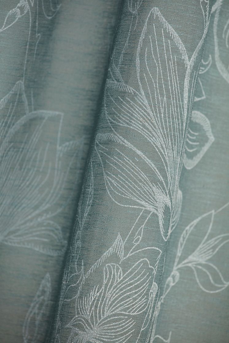 86658-60_2 Curtain Doris Magnolia closeup.jpg