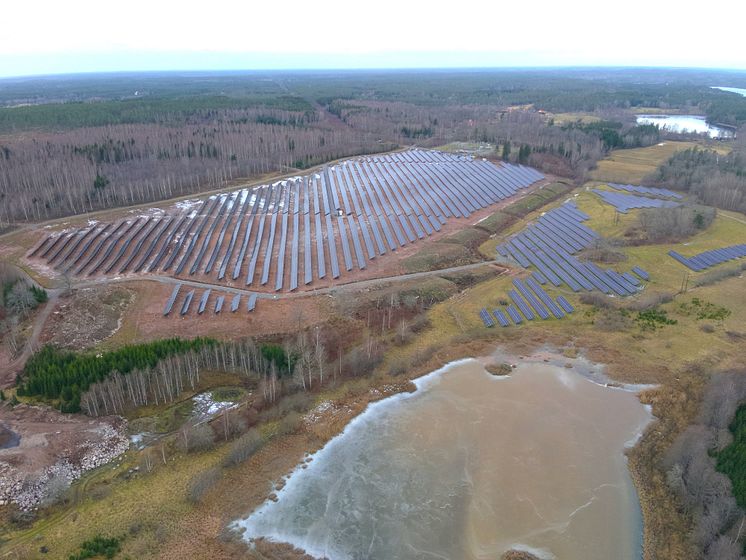 Mörghult solpark utanför Västervik_bild 2. Foto Solgrid.jpg