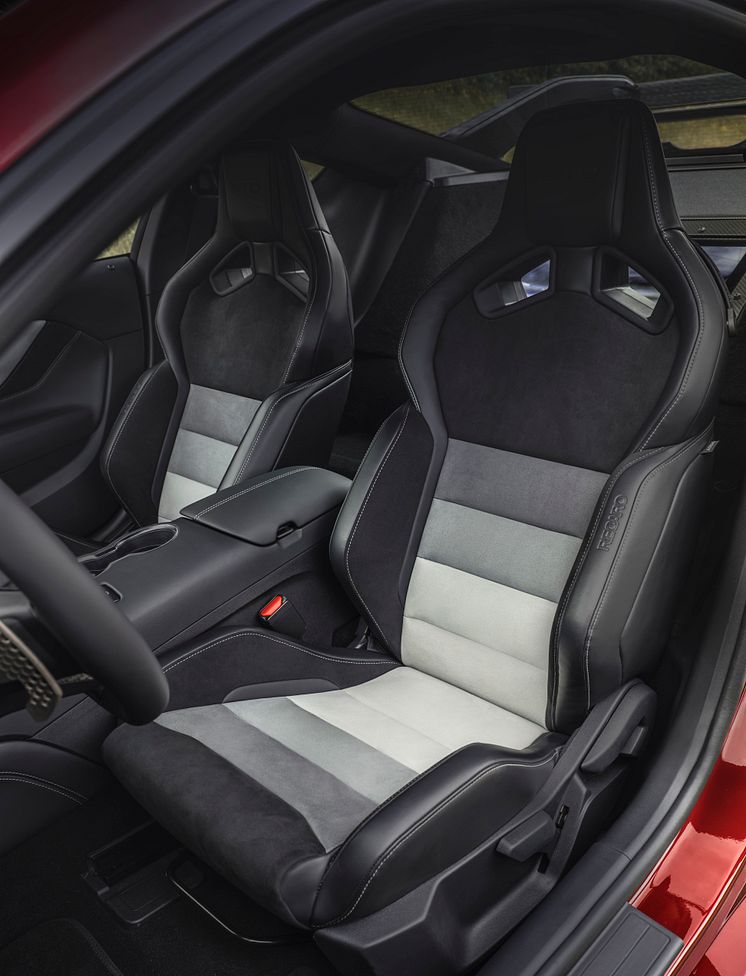 2025 Ford Mustang GTD_interior_02.jpg