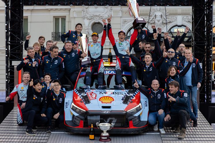 (Image 3) Thierry Neuville and Martijn Wydaeghe seal FIA WRC titles in thrilling finale.jpg