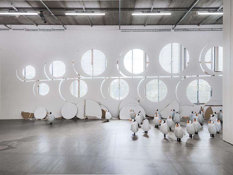 Installationsvy från utställningen Playa! på Bonniers Konsthall