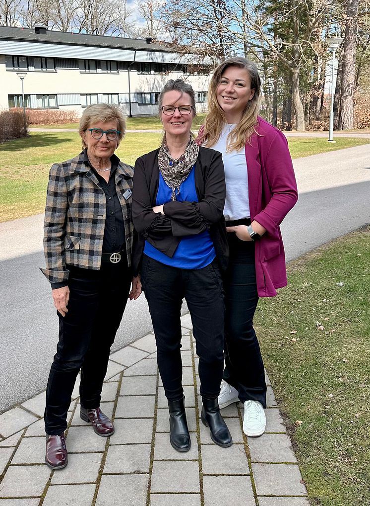 Barbro Andersson (M), Johanna Petersson (C) Kajsa Johansson (S).jpg