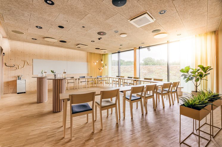 World of Volvo Meeting Room "ROOTS"