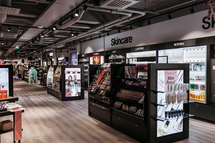 Kicks_Flagship_Alexandersgatan_2.jpg