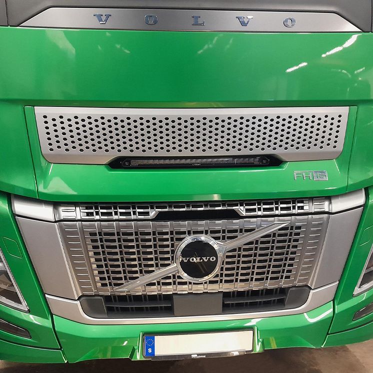 Volvo FH Aero_34-24VAL_MND.jpg
