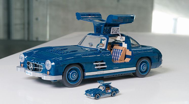 mercedes_mattel_300sl_194_crop.jpg