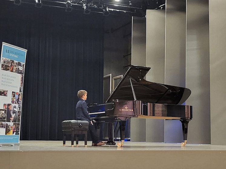 Piano Elias.jpg