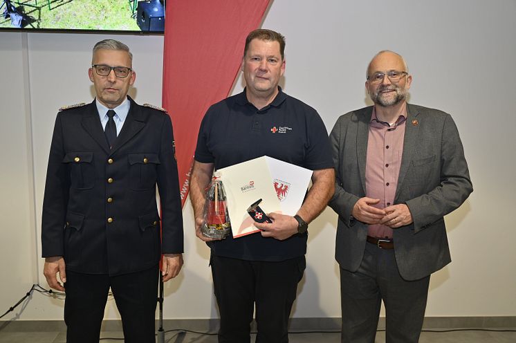 241129 Auszeichnungen Ehrenamt (21) - LK Block 17.JPG