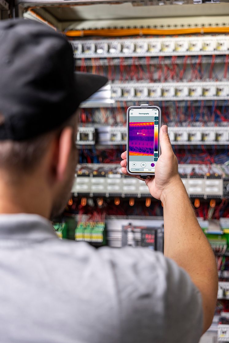 testo-860i-application-electrical-maintenance-1194-en.jpg