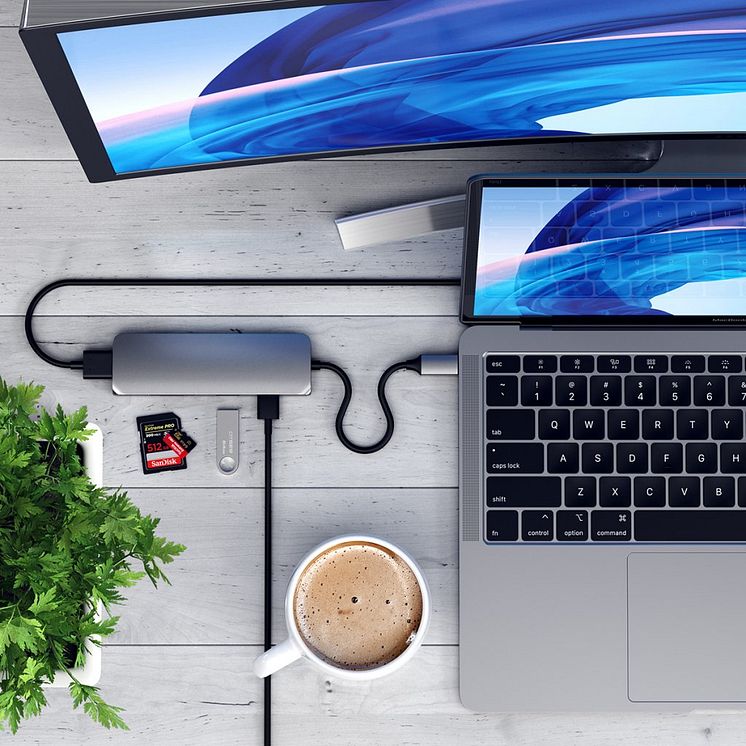 Satechi-USB-C-Multiport-Pro-3.jpg