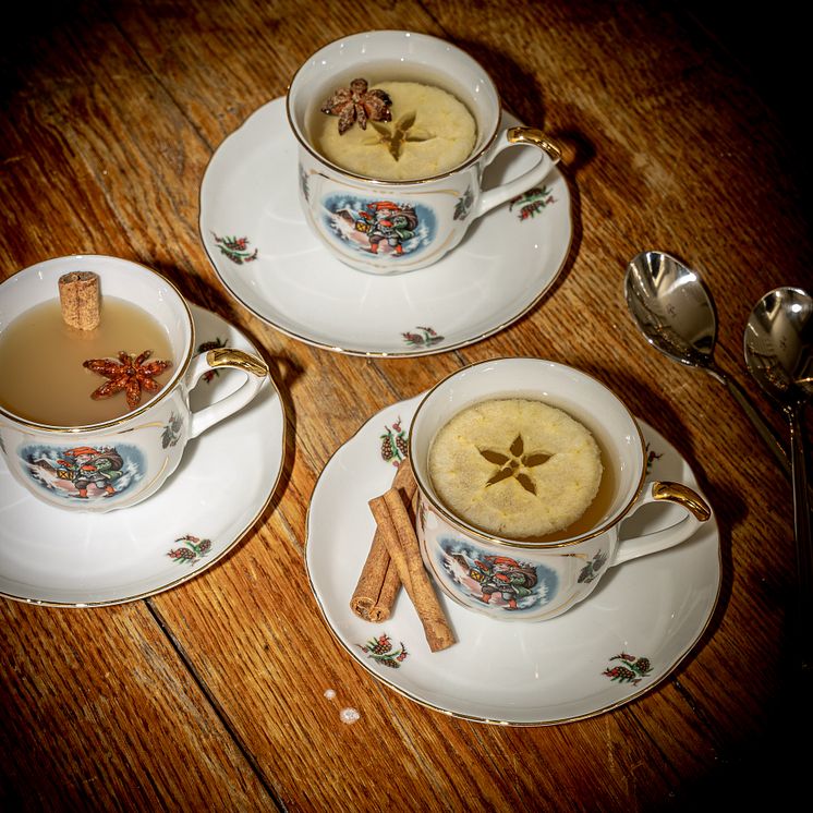 Fyrklövern Gammaldags Jul kaffekopp med fat - julinspiration