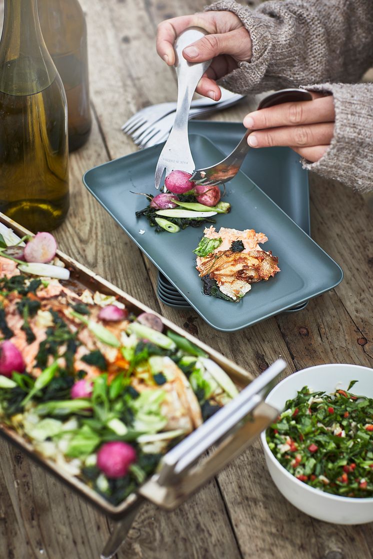 Platter medium - sage green.jpg