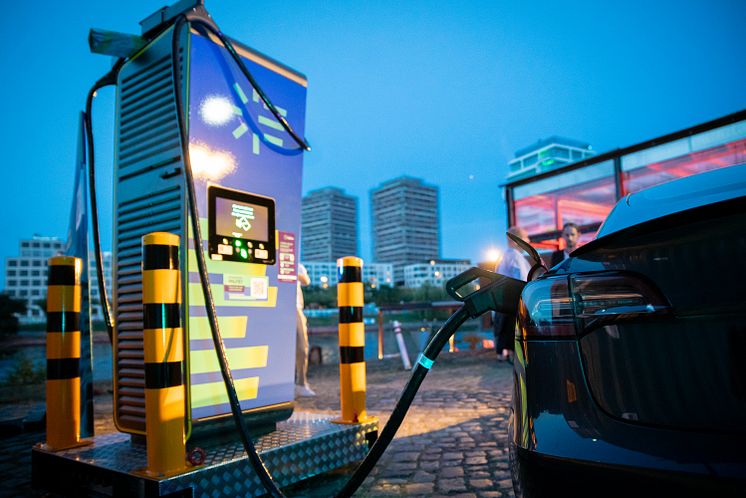 Hypercharger