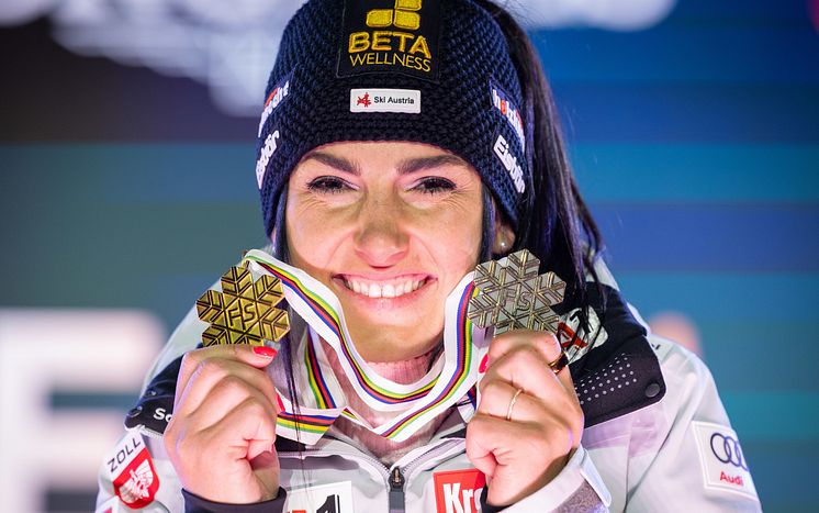 Venier_2medals_WM_2025.JPG