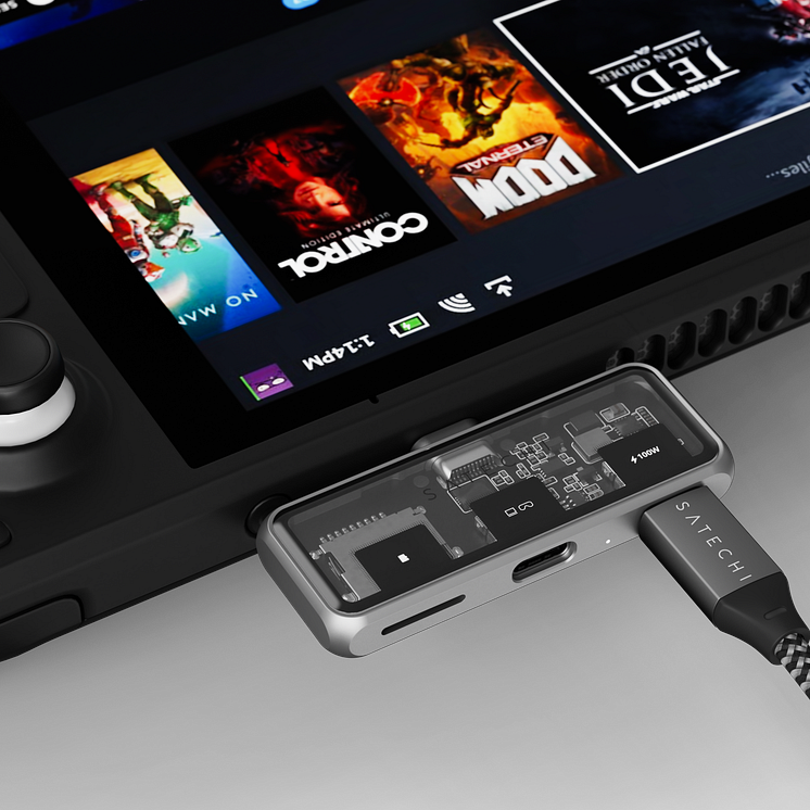 Mobile XR Hub with SD Card WBG 19.png