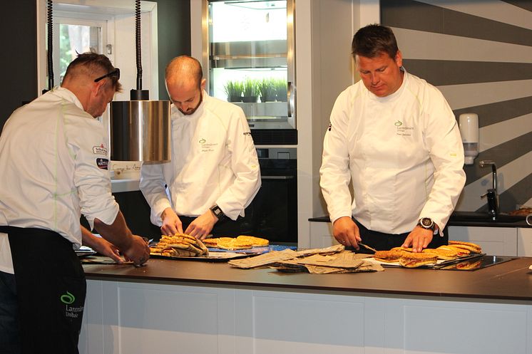 Servering Unibakedagen