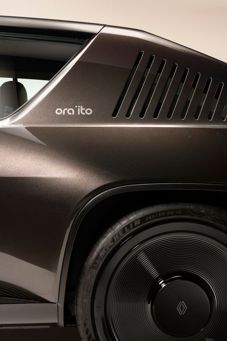 R17 electric restomod x Ora ├Åto6.jpg