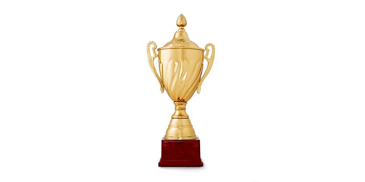 COLOURBOX8692644_guldpokal_bred