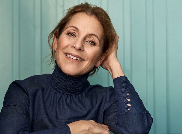 Helen Sjöholm.jpeg