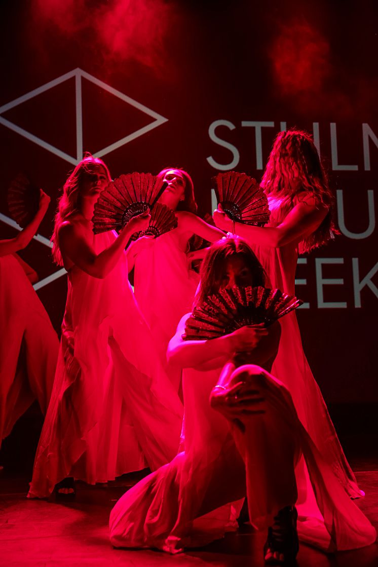 Dancers in Red at Stockholm Beauty Week.jpg