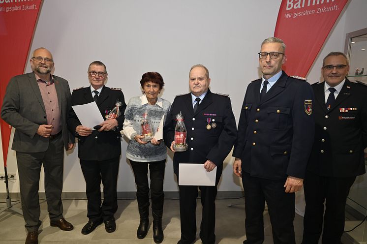 241129 Auszeichnungen Ehrenamt (13) - LK Block 9.JPG