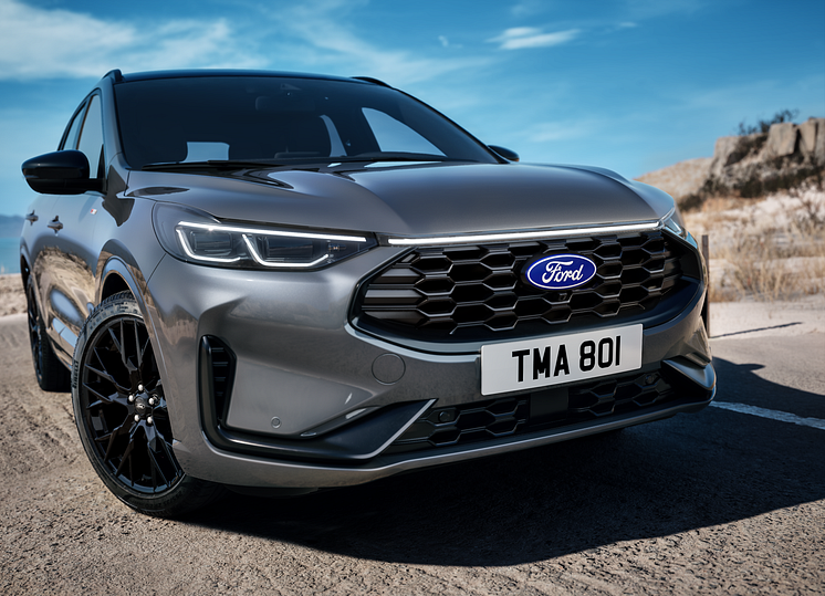 2025_FORD_KUGA_BLACK_PACKAGE_06.png