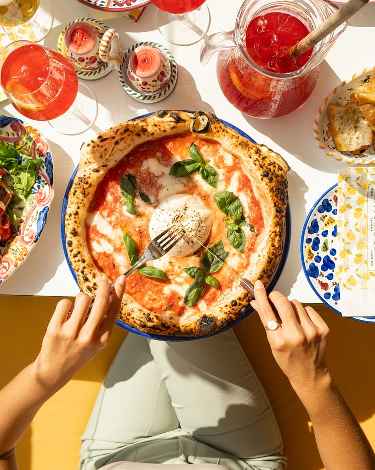 Pizza Marherita + Burrata