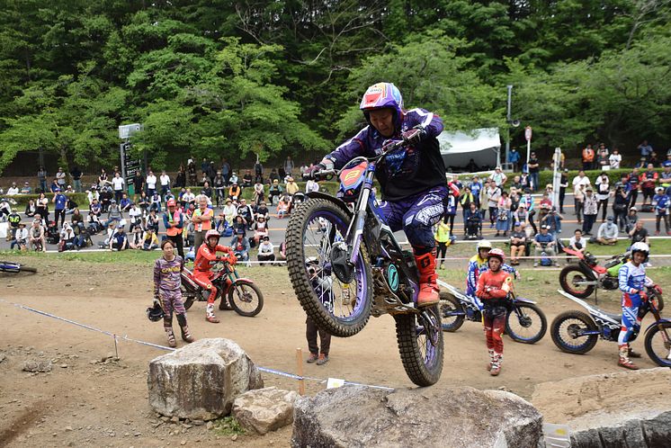2025061001_010xx_JTR_Rd3_野崎選手_4000.jpg